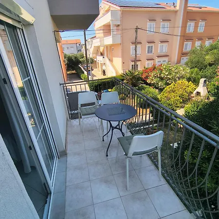 Artneo Apartmani Novalja Exterior photo